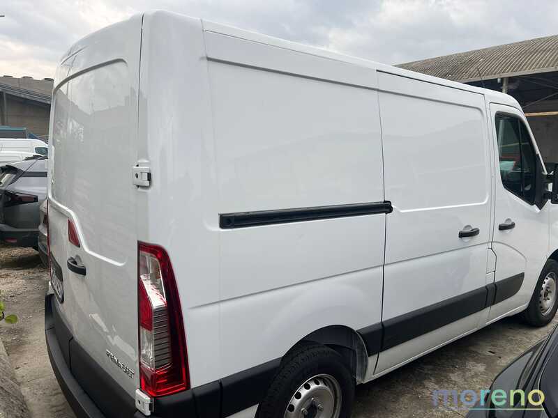 RENAULT Master - T28 2.3 dci 135cv L1 H1 - usato