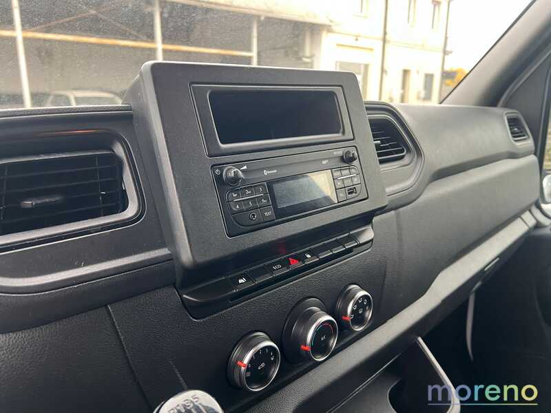 RENAULT Master - T28 2.3 dci 135cv L1 H1 - usato