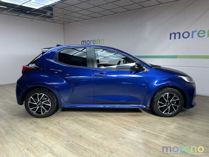 TOYOTA Yaris - 1.5h Lounge - usato