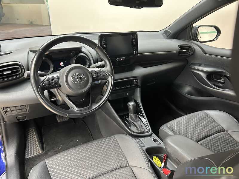 TOYOTA Yaris - 1.5h Lounge - usato