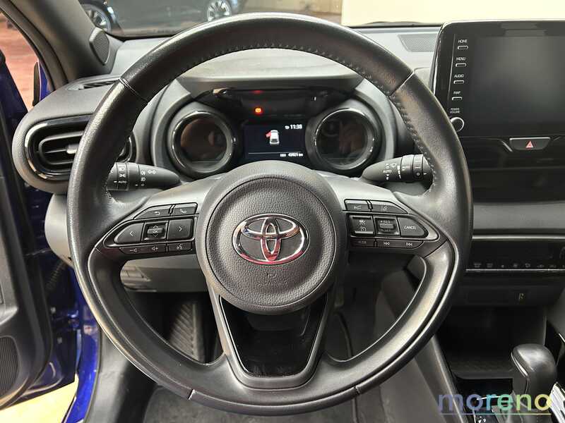 TOYOTA Yaris - 1.5h Lounge - usato
