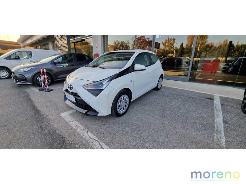 TOYOTA Aygo - 1.0 72 CV x-play - usato