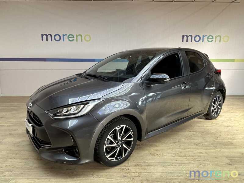 TOYOTA Yaris - 1.5h Lounge - usato
