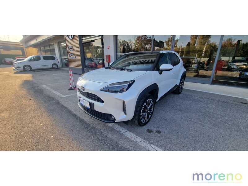 TOYOTA Yaris Cross - 1.5h Lounge awd-i 116cv e-cvt - usato