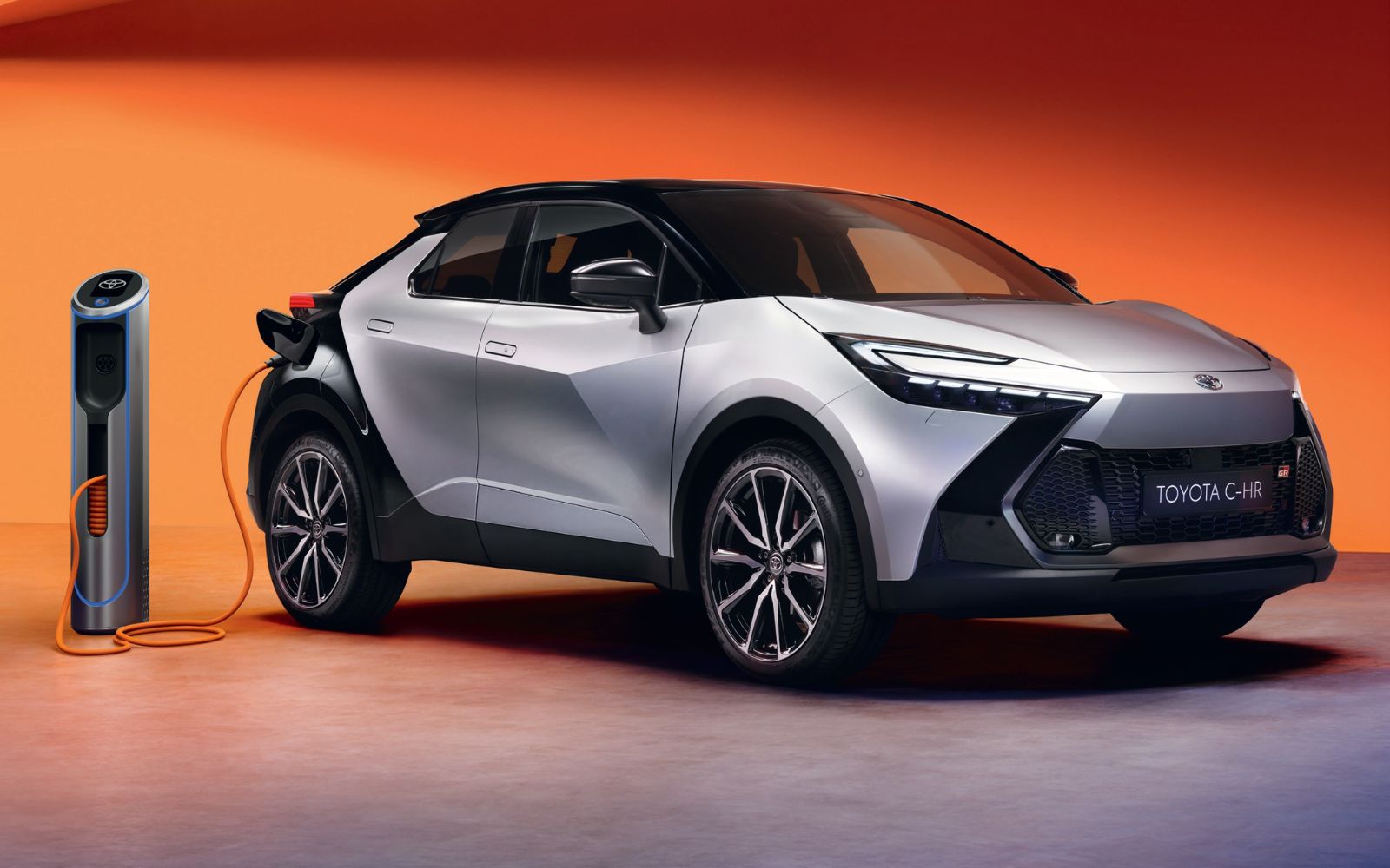 Auto elettriche e plug-in full hybrid: il futuro della mobilità