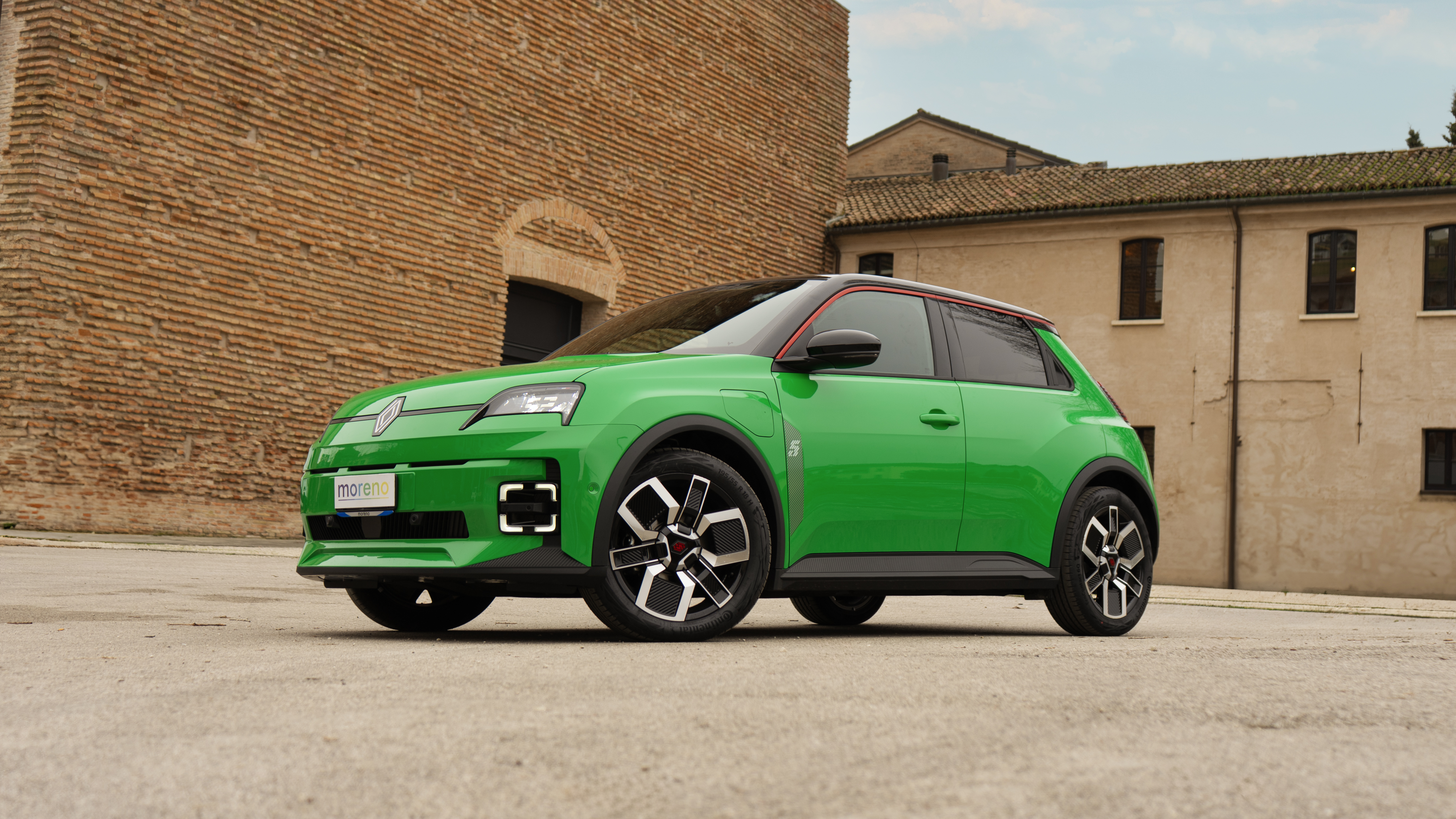 Incentivi auto elettriche 2025: è il momento giusto per cambiare auto