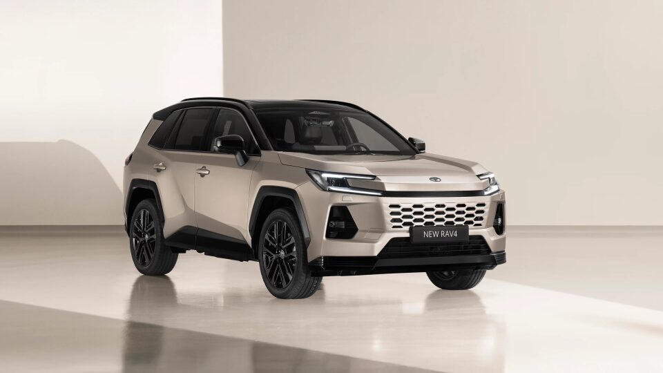 Nuovo Toyota RAV4: la leggenda che ritorna