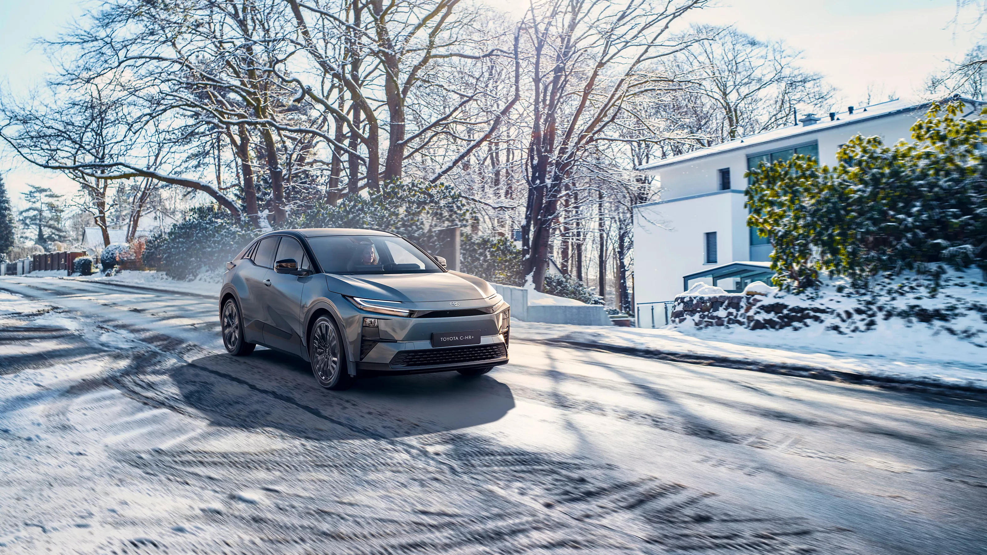 Toyota C-HR+: l’evoluzione elettrica che cambia le regole del SUV compatto 