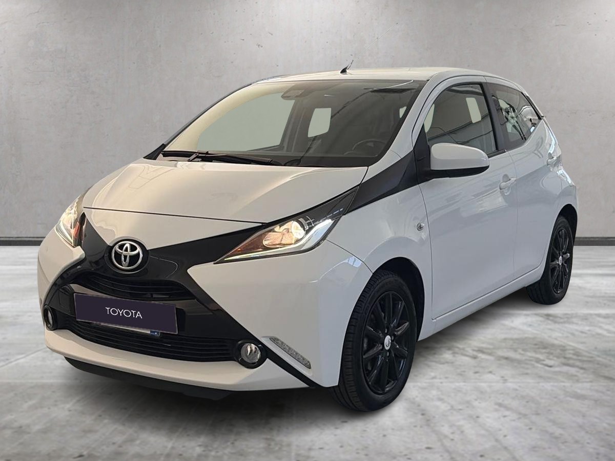 TOYOTA Aygo - 5 Porte 1.0 VVT-i x-play my15 - usato